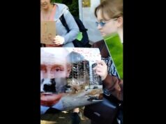 В Берліні українцям заборонили мітинг та плакат з путлером через російську акцію (ВІДЕО)