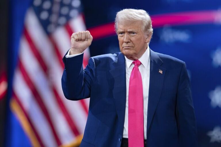Трамп зробить історичну заяву перед візитом до Саудівської Аравії