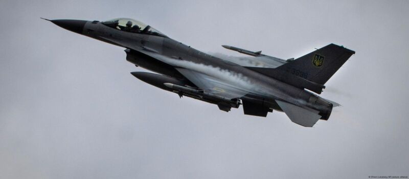 F-16