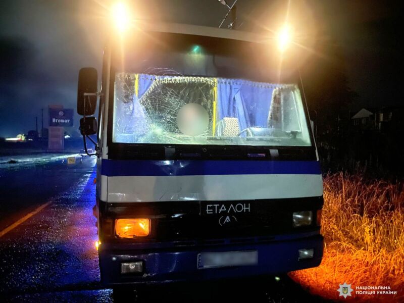 На Рівненщині водій автобуса збив велосипедиста (ФОТО) 3