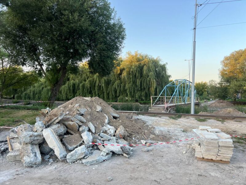 міст у Гідропарку міст у Гідропарку