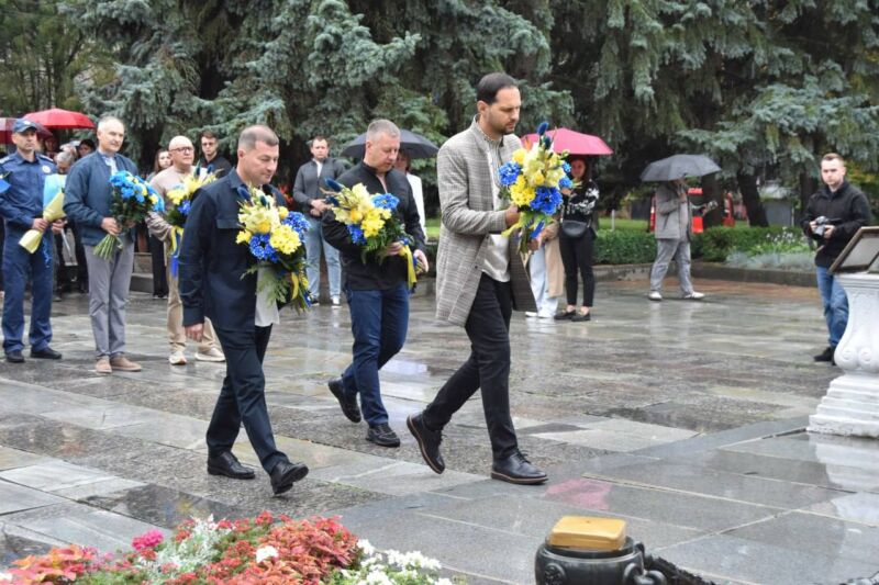 34-ту річницю Незалежності 34-ту річницю Незалежності