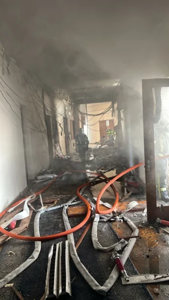 У Києві після російських атак загорілася будівля уряду (ФОТО) 2