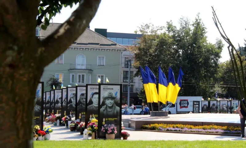 dodaly-portrety-herojiv-rivne-01 dodaly-portrety-herojiv-rivne-01