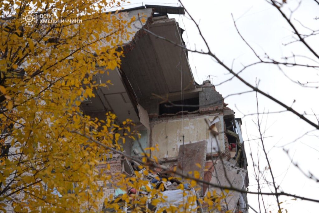 Показали наслідки вибуху у багатоповерхівці в Хмельницькому 2