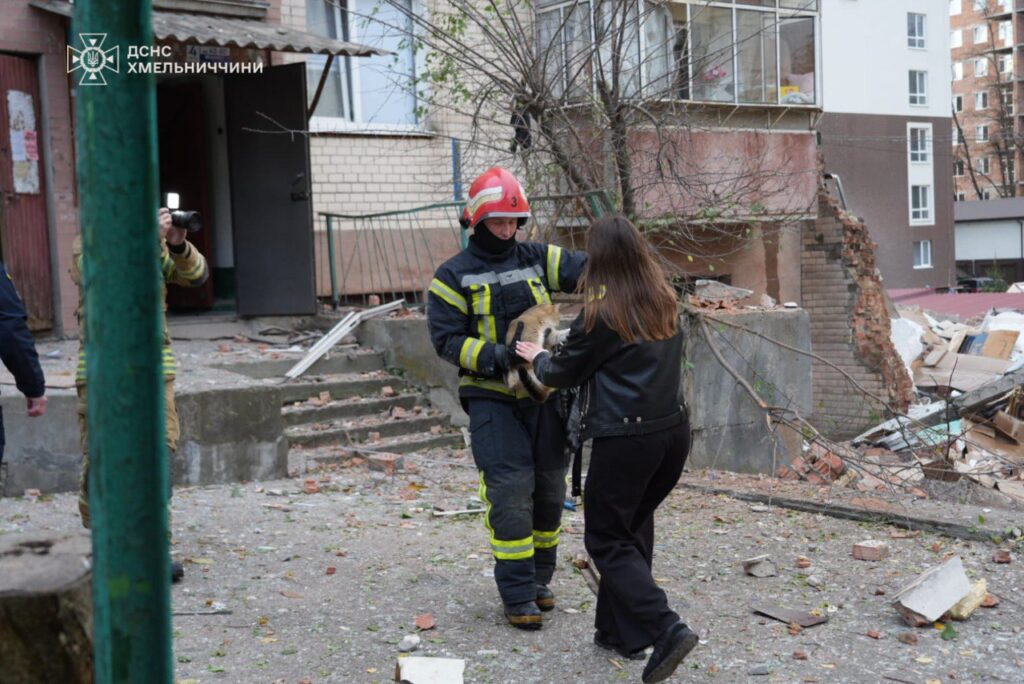 Показали наслідки вибуху у багатоповерхівці в Хмельницькому 4