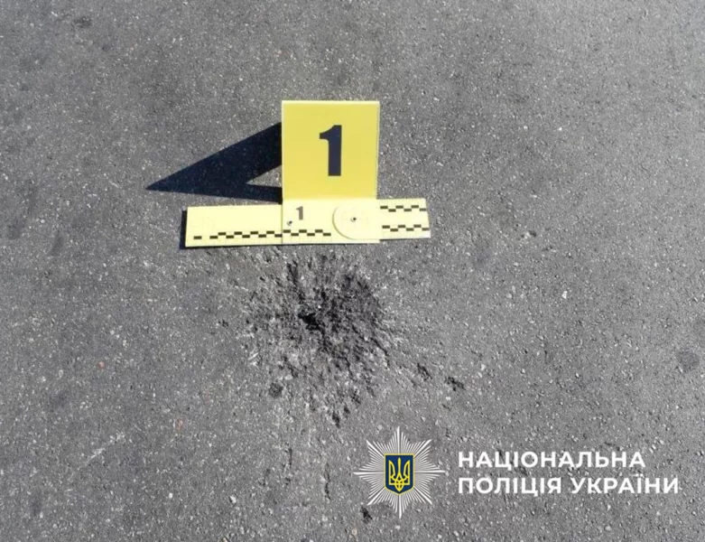 У Києві чоловік кинув бойову гранату у маршрутку 1