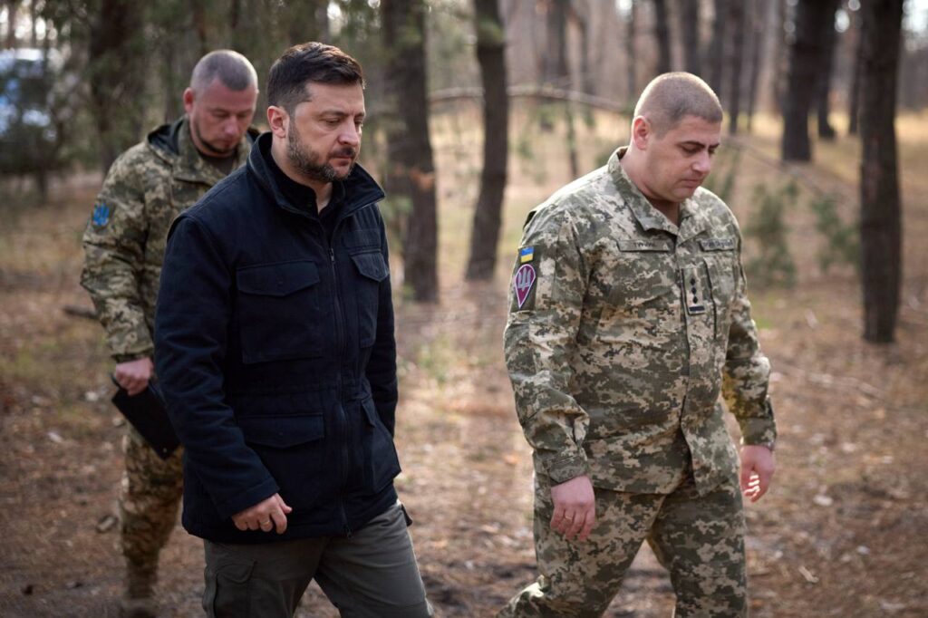 Зеленський відвідав Покровський та Добропільський напрямки 1