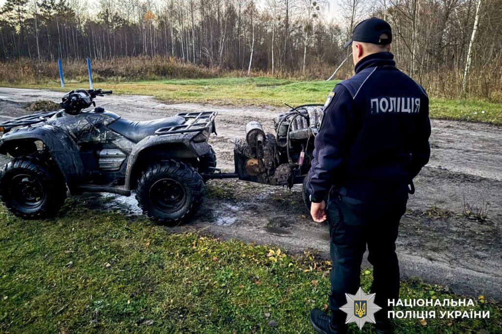 Поліція зловила бурштинокопачів у лісах Дубровиччини 2
