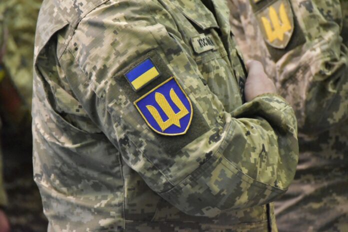 передала військовим