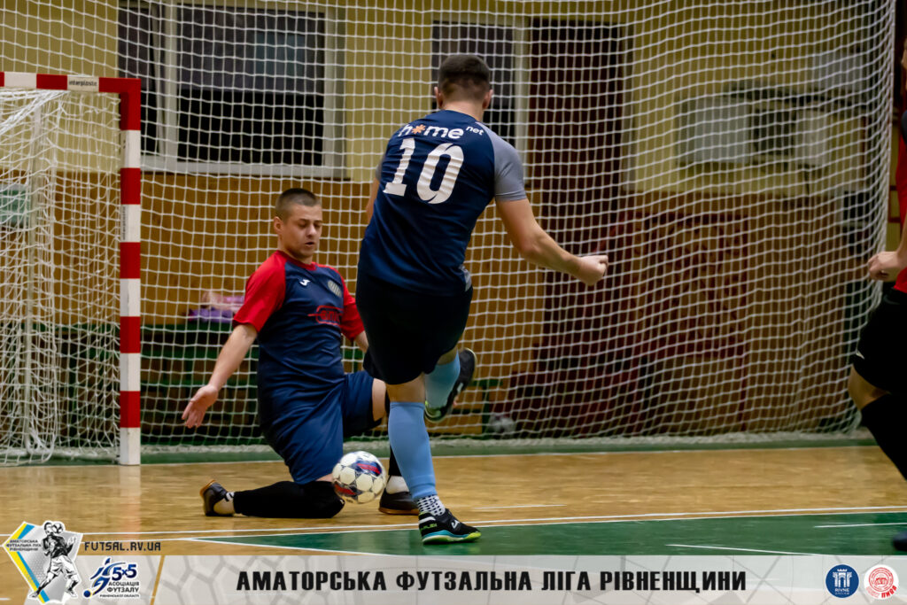 Сенсації та гольова феєрія 2 туру Аматорської футзальної ліги Рівненщини (ФОТО/ВІДЕО) 6