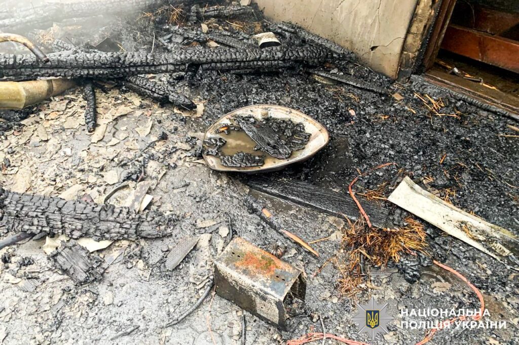 Вибух та пожежа на Рівненщині: батько й син у критичному стані 1