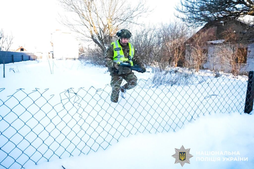 Показали ліквідацію наслідків атаки БпЛА на Рівненщині 4