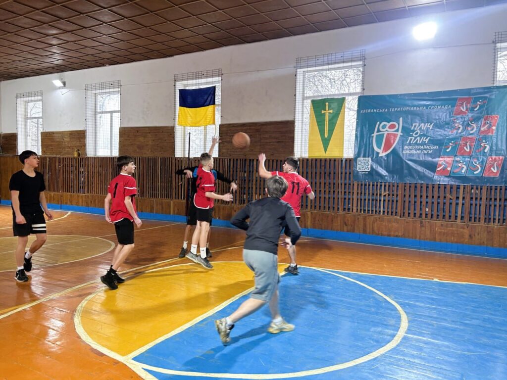 На Рівненщині фінішував другий етап змагань «Пліч-о-пліч. Всеукраїнські шкільні ліги» 3