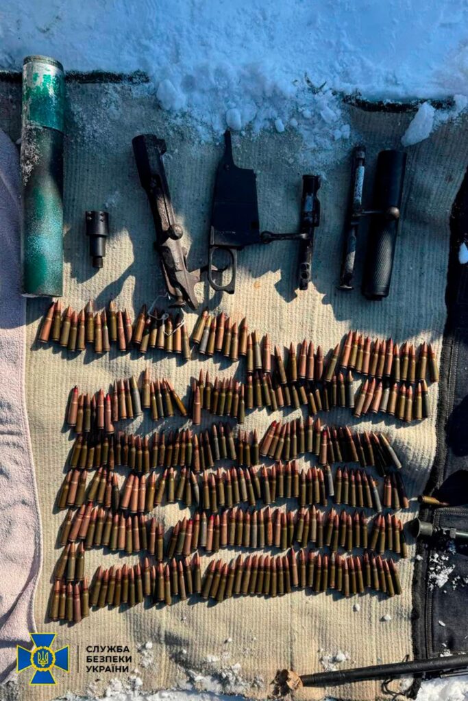 У Рівненській області викрили незаконне ввезення зброї з району бойових дій 3
