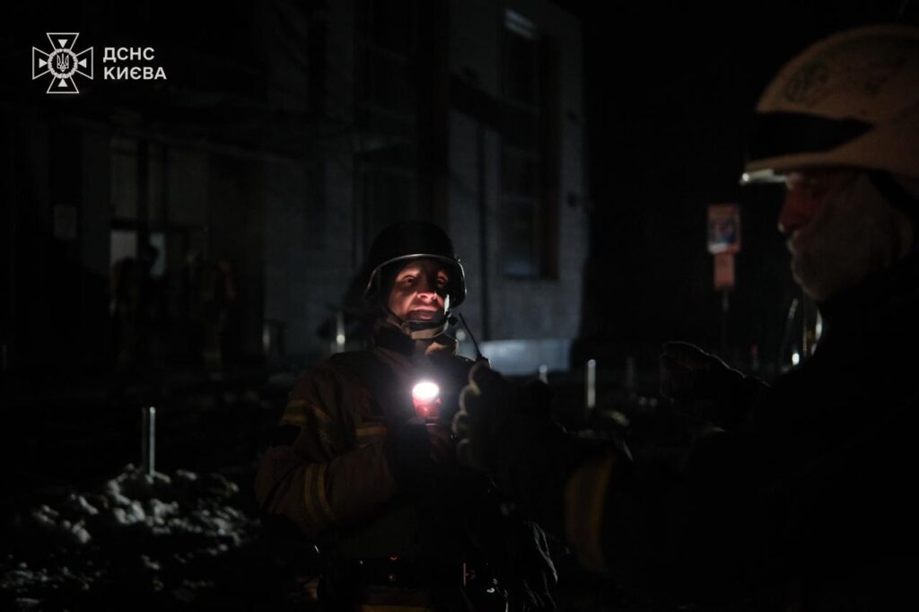 Фото наслідків нічного обстрілу Києва 4