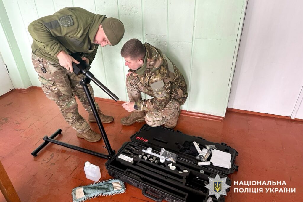 Підозрілий пакунок біля адмінбудівлі в Рівненській області: чим усе завершилося 1
