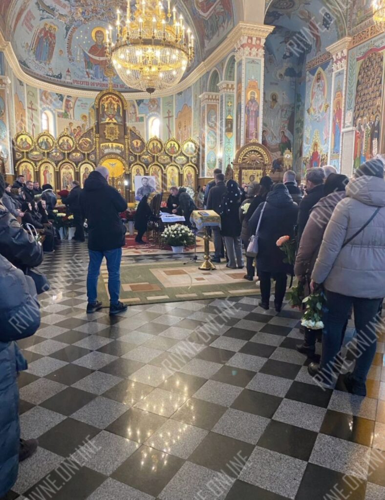 Рівне прощається з депутатом та військовим Олександром Курсиком (ФОТО/ВІДЕО) 1
