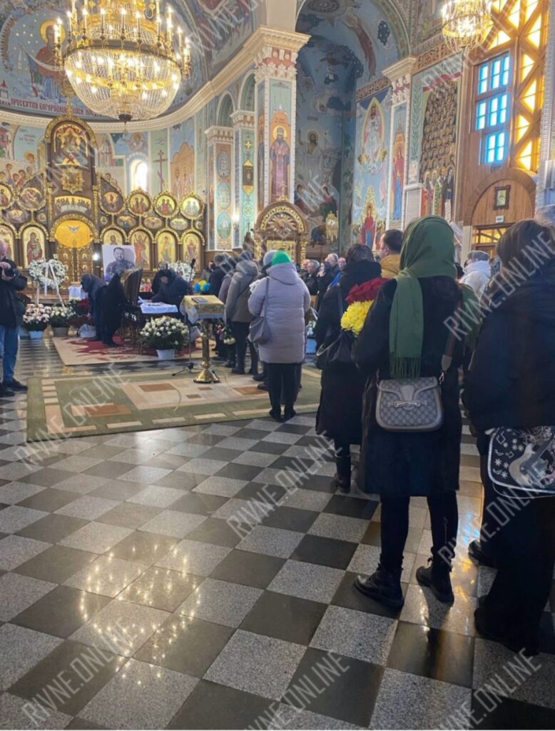 Рівне прощається з депутатом та військовим Олександром Курсиком (ФОТО/ВІДЕО) 2