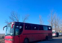 росіяни поцілили по автобусу на Харківщині: є загиблий та поранені поцілили по автобусу