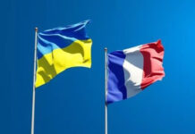 Зеленський провів розмову з Макроном