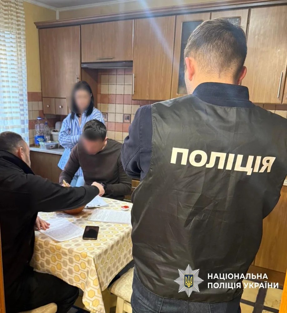 По всій Україні проводять обшуки у медзакладах: причина 3 Масштабні обшуки