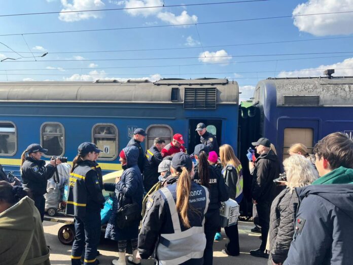 Евакуаційний потяг