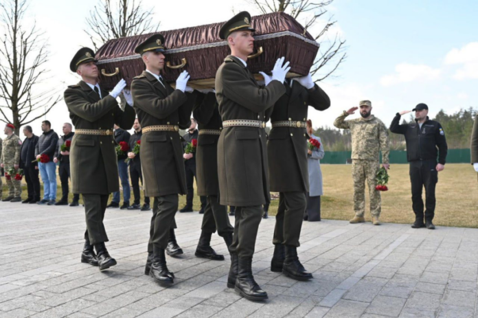 Поховали неопізнаного солдата