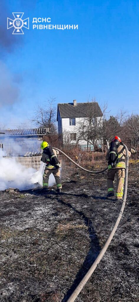 "Через сухостій згоріли дві будівлі у Рівненській області"