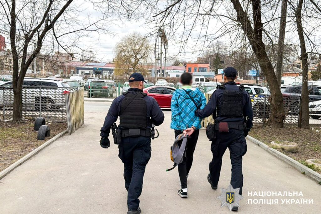 На ринку у Рівному чоловік вкрав сумку у продавчині 1 Вкрав сумку у Рівному