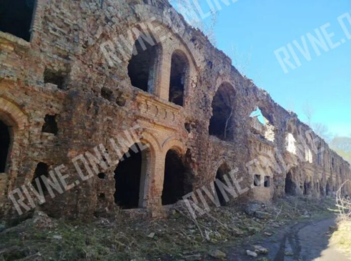 Тараканівський форт