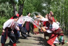 13 квітня: Світлий понеділок або кого потрібно облити водою Світлий понеділок