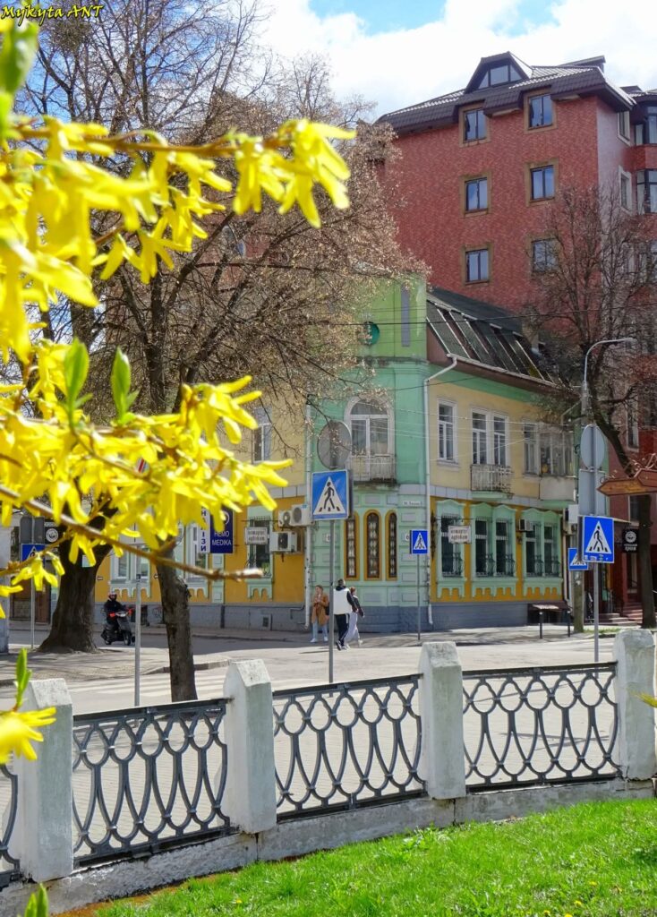 Рівненщину накриє невеликий дощ: прогноз погоди на завтра 1 Драгоманова рівне