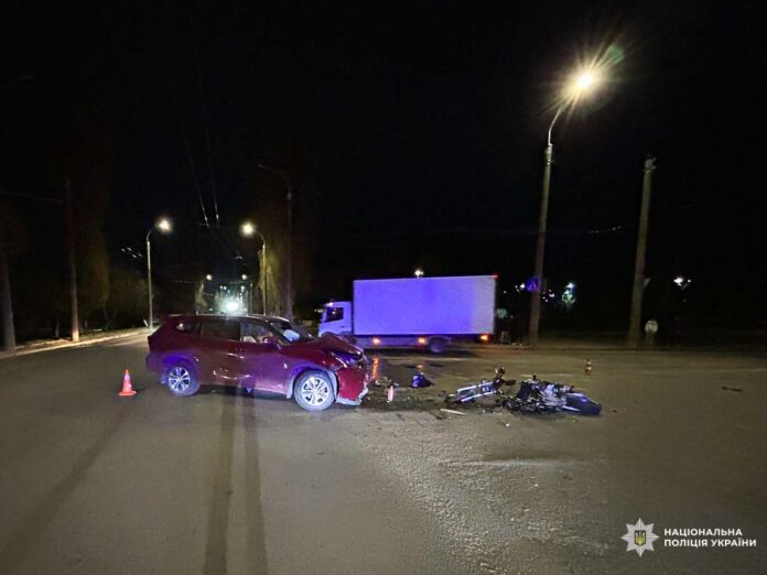 ДТП за участю мотоцикліста у Рівному Нічна аварія на Соборній у Рівному