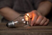 Графіки погодинних відключень на 10 квітня: як буде забезпечена Рівненщина електроенергією у п’ятницю Графіки погодинних відключень