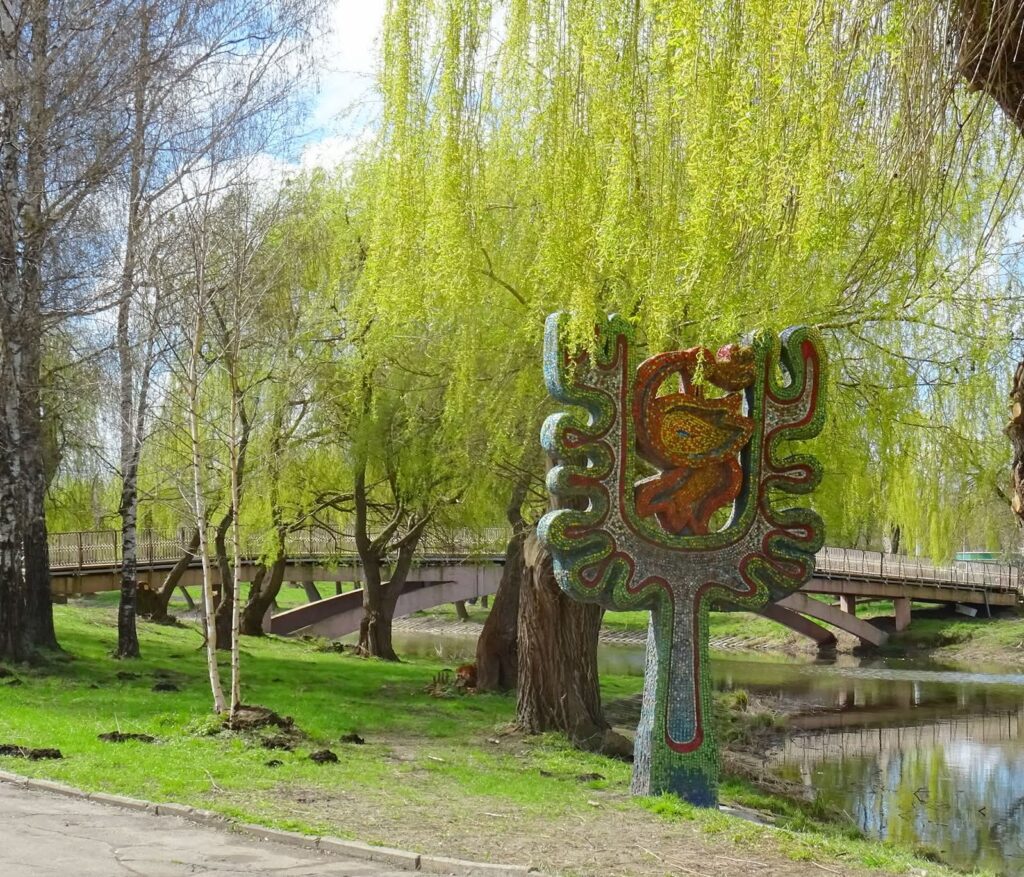 Готуйтеся до мінусів: на Рівненщину йде небезпечне метеоявище (дата) 2 Мозаїка у Рівненському гідропарку