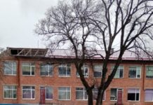 Від негоди є пошкодження ліцею у Рівненській області Негода на Рівненщині