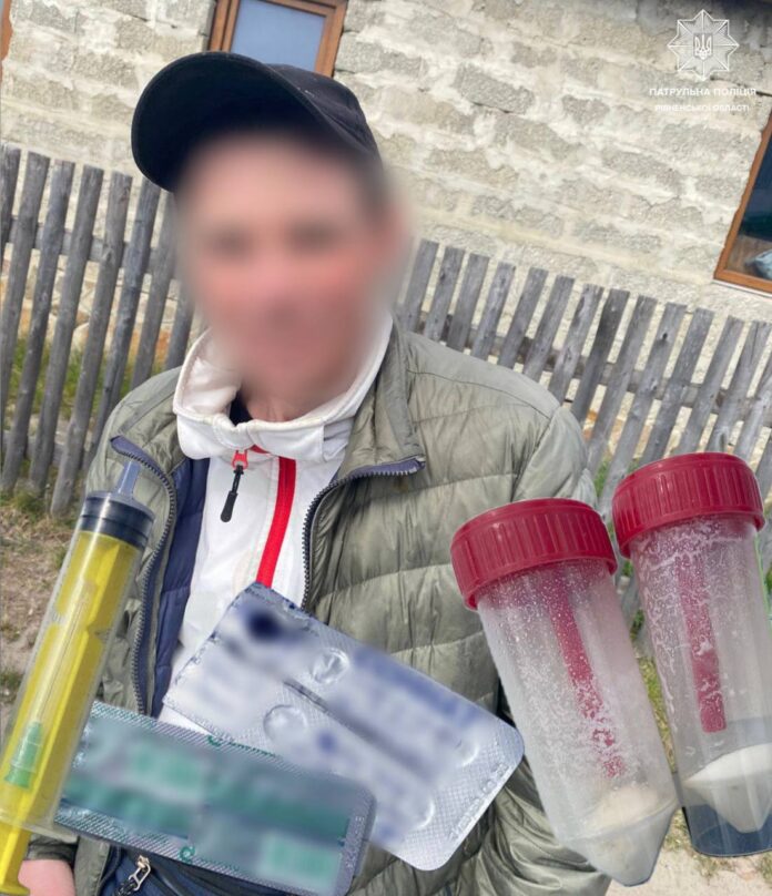 У чоловіка знайшли наркотики У чоловіка знайшли наркотики