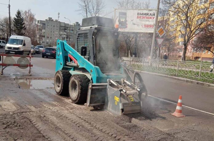 Ремонт доріг у Рівному