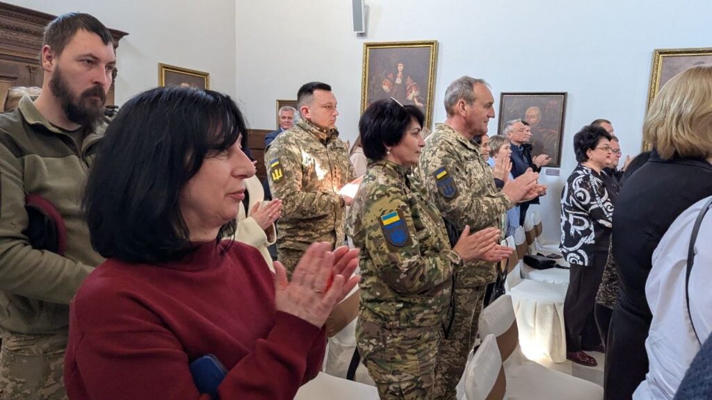 На Рівненщині показали одну з найдавніших книг України, створену у Софії Київській 5 Турівське Євангеліє рівненська область