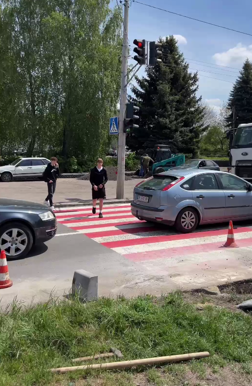 У Рівному нанесли нову розмітку 2 облаштували у Рівному