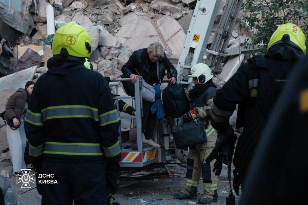 У столиці триває рятувальна операція 2 рятувальна операція