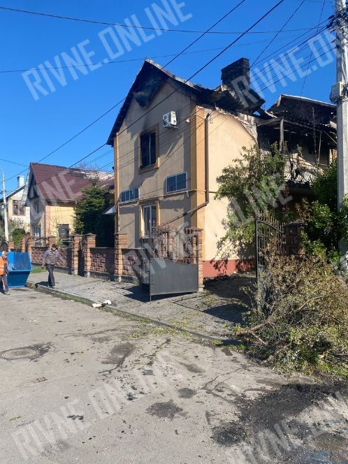 Влучання у будинок в Рівному Влучання у будинок в Рівному