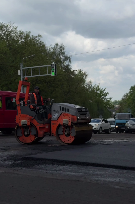 шар нового асфальту