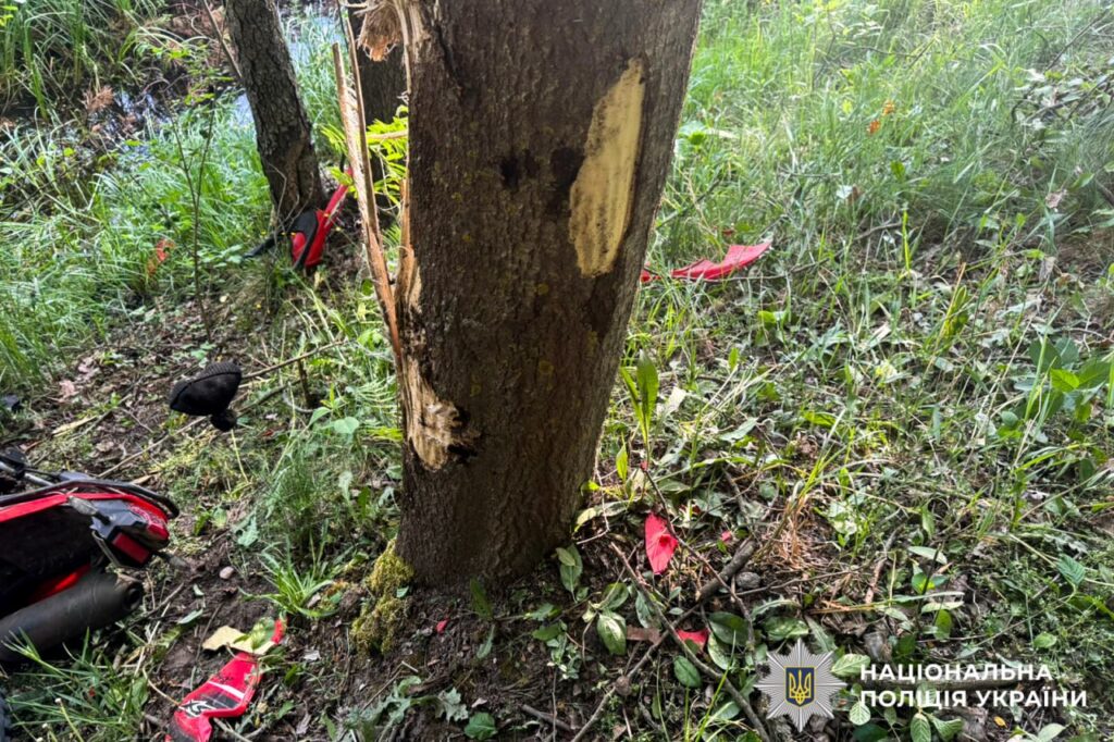На Рокитнівщині внаслідок ДТП загинув неповнолітній мотоцикліст 2