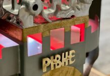 Із залишків ворожої техніки: військові подарували Рівному унікальну браму унікальну браму