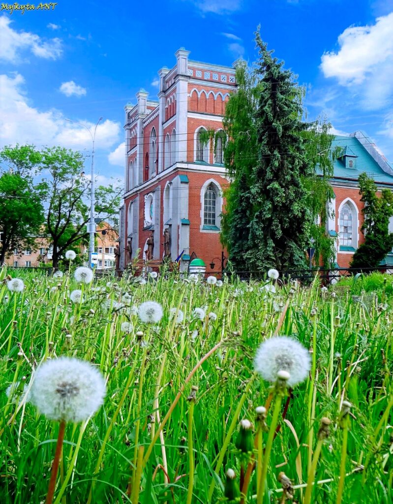 Тепло чи прохолодно? Яких сюрпризів чекати від погоди у Рівному 23 травня 1 Органний зал рівне