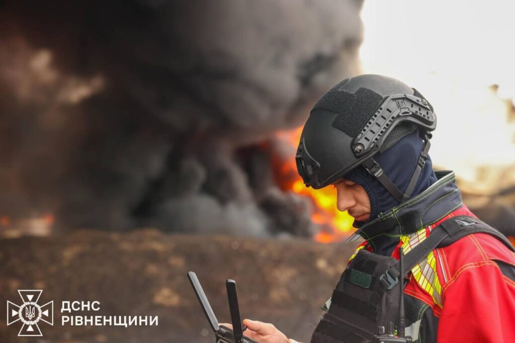 Ранковий удар по Рівненщині: з'явилися перші фото з місця вибухів 4 Перші фото наслідків ранкового удару по Рівненщині