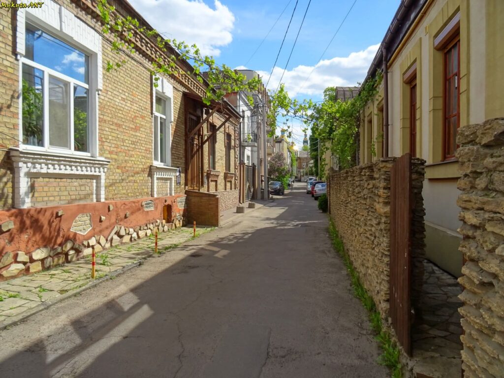 Погода в Рівному 13 травня: очікуються дощі та поривчастий вітер 1 Поштова рівне