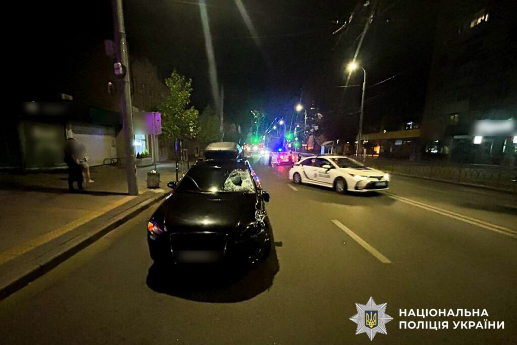Смертельна аварія у Рівному 24 травня: водій Audi збив пішохода на Соборній 2 Робота правоохоронців на місці ДТП у Рівному